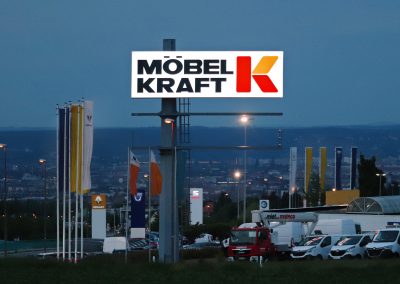 Möbel Kraft Dresden | Werbepylon | Lichtwerbung